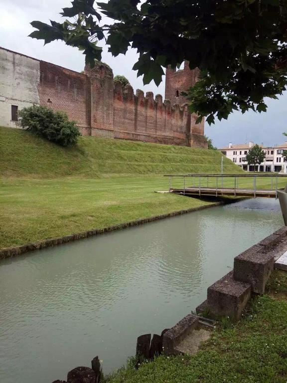 Hotel Summer'S House Castelfranco Véneto Exterior foto